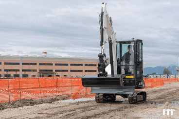 Excavadora Bobcat E34 E2V - 2