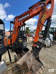 Excavadora Doosan DX27Z - 1