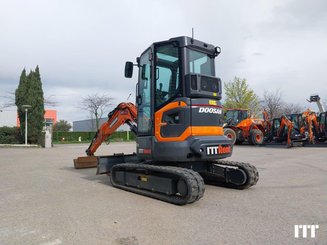Excavadora Doosan DX35Z - 4