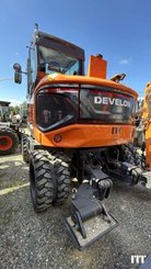 Excavadora de ruedas Doosan DX100W-7 - 11