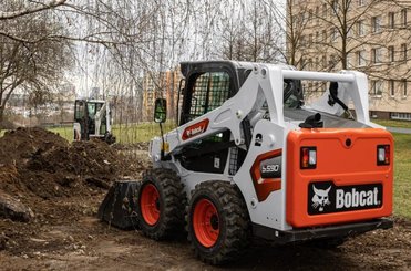 Minicargadora Bobcat S590E - 4