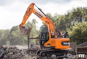 Excavadora de cadenas Develon DX235LCR - 1