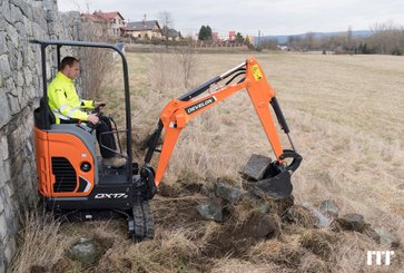 Miniexcavadora Develon DX17z - 1