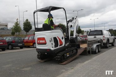 Excavadora Bobcat E17 - 5