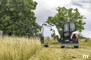 Excavadora Bobcat E26 - 1