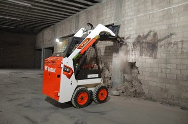 Minicargadora Bobcat S70 - 1